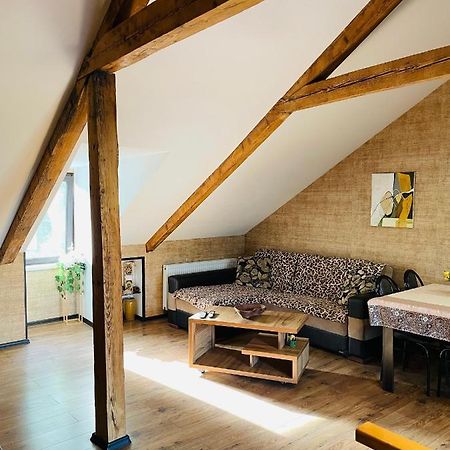 Beautiful Apartment On Atoneli Tbilisi ภายนอก รูปภาพ