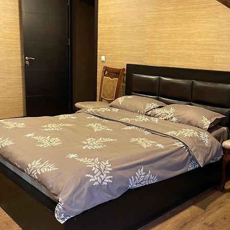 Beautiful Apartment On Atoneli Tbilisi ภายนอก รูปภาพ