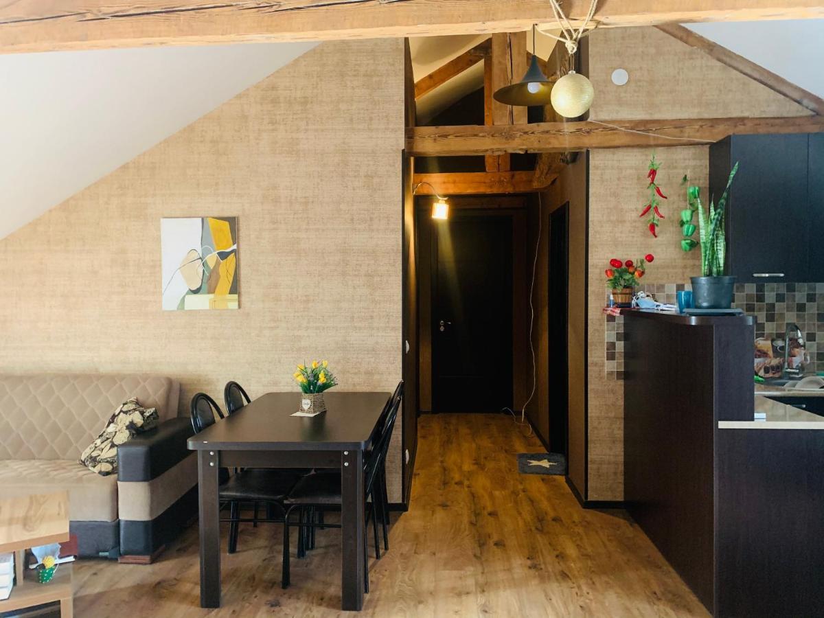 Beautiful Apartment On Atoneli Tbilisi ภายนอก รูปภาพ