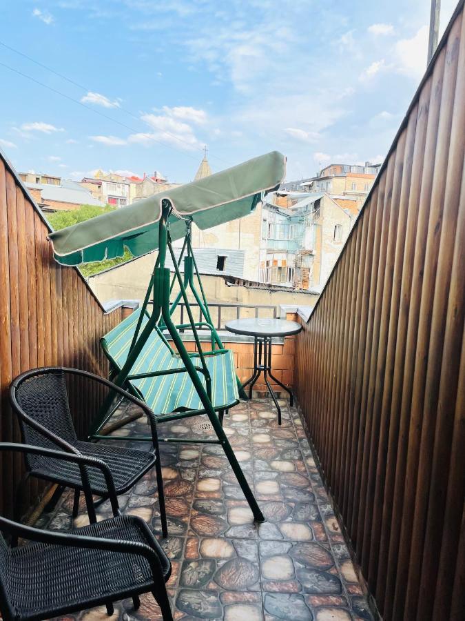 Beautiful Apartment On Atoneli Tbilisi ภายนอก รูปภาพ