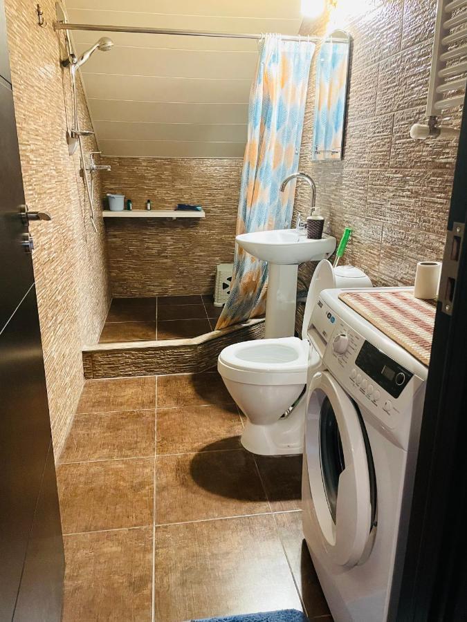 Beautiful Apartment On Atoneli Tbilisi ภายนอก รูปภาพ