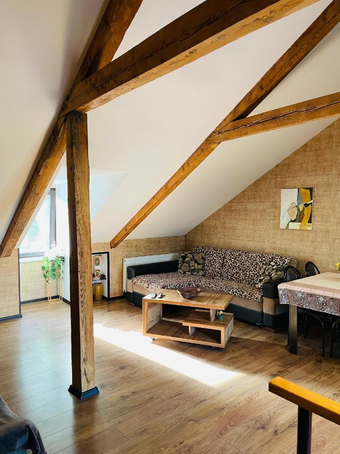 Beautiful Apartment On Atoneli Tbilisi ภายนอก รูปภาพ